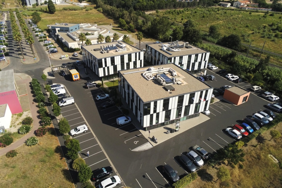 Le 440 – ensemble de bureaux neufs à Perpignan signé NUMAA