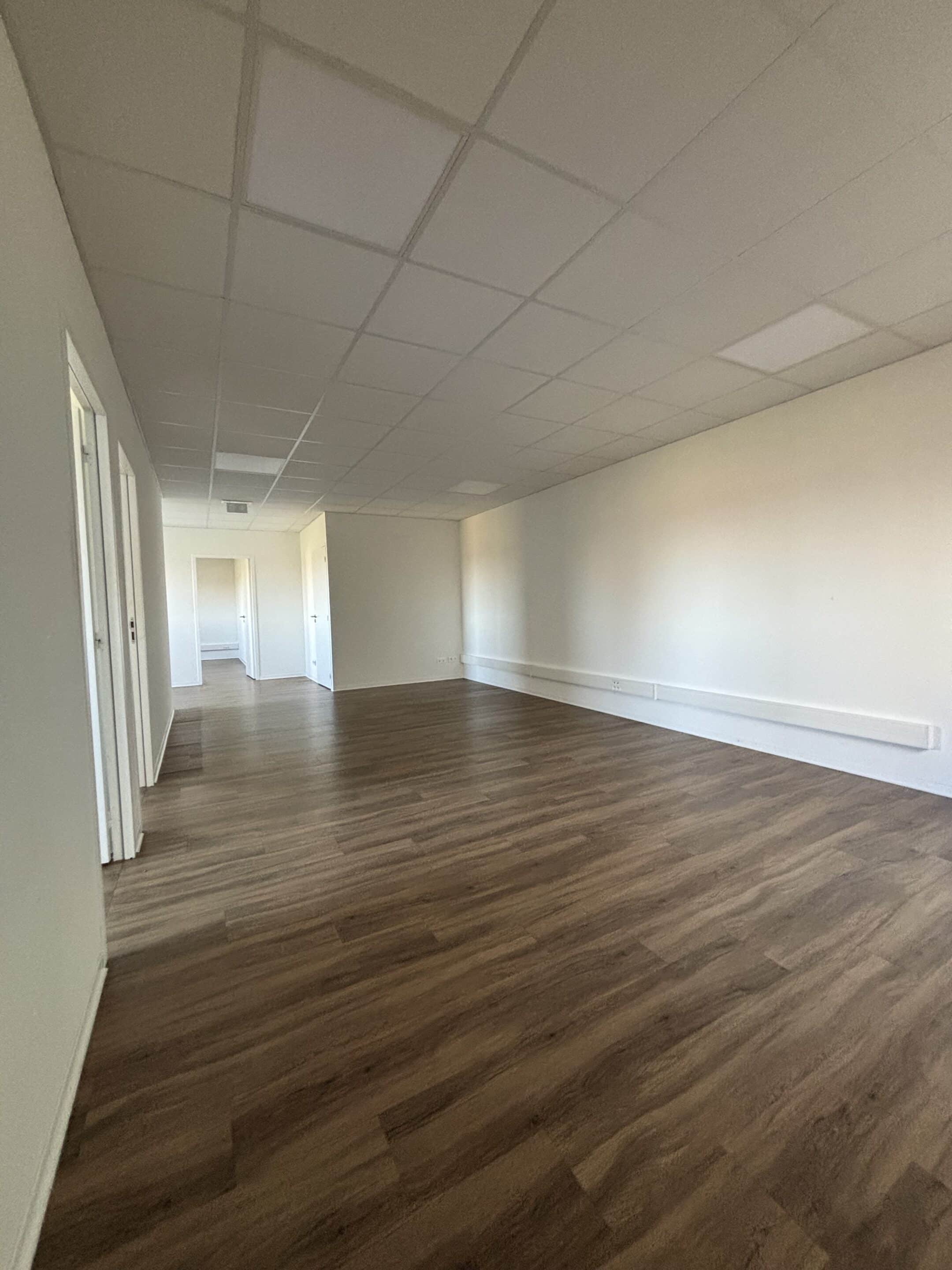 NUMAA - Bureaux & locaux commerciaux à Saint-Cyprien - Le Pôle